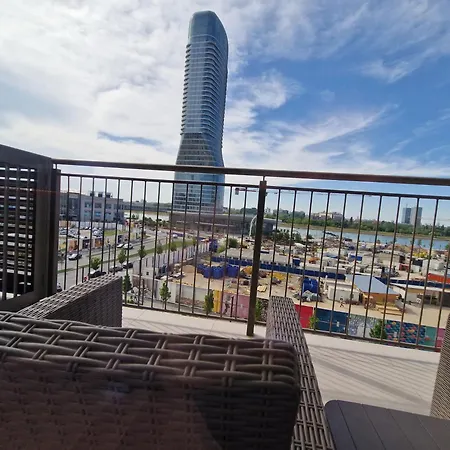 Aqua Royal Bw 公寓